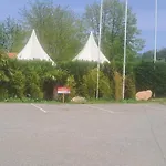 캠프장 Chalet Pour 5 Personnes Equipe Sur Emplacement Privatif Dans Camping 4 Etoiles Appartenant Et Gere Par Un Particulier