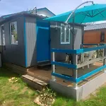 Chalet Pour 5 Personnes Equipe Sur Emplacement Privatif Dans Camping 4 Etoiles Appartenant Et Gere Par Un Particulier