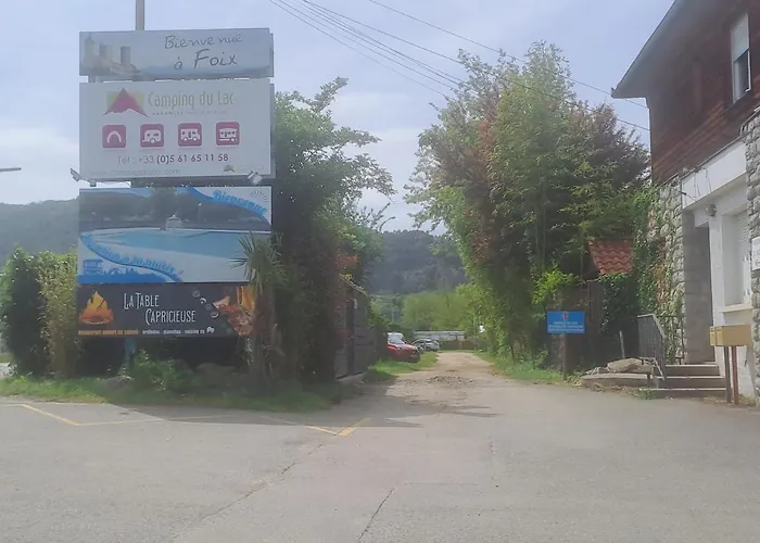 Kamp alanı Chalet Pour 5 Personnes Equipe Sur Emplacement Privatif Dans Camping 4 Etoiles Appartenant Et Gere Par Un Particulier