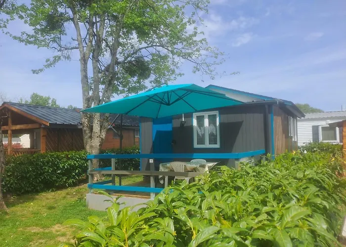 Chalet Pour 5 Personnes Equipe Sur Emplacement Privatif Dans Camping 4 Etoiles Appartenant Et Gere Par Un Particulier *