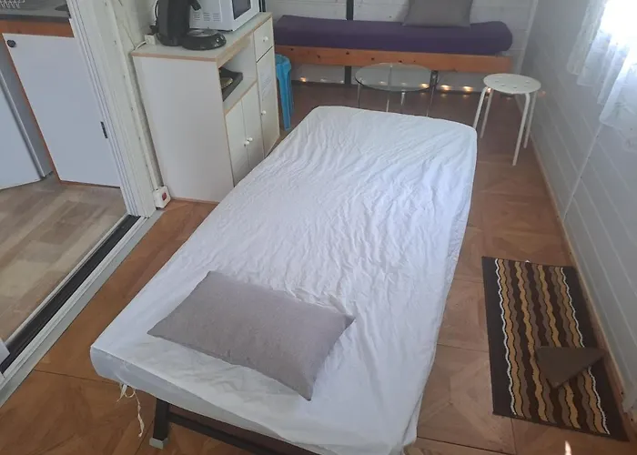 Kamp alanı Chalet Pour 5 Personnes Equipe Sur Emplacement Privatif Dans Camping 4 Etoiles Appartenant Et Gere Par Un Particulier Foix