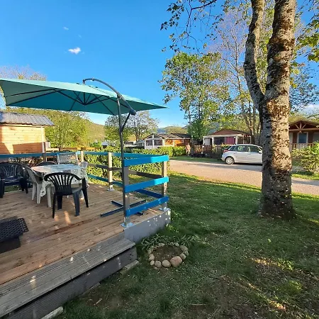 Chalet Pour 5 Personnes Equipe Sur Emplacement Privatif Dans Camping 4 Etoiles Appartenant Et Gere Par Un Particulier