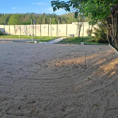Campsite Chalet Privé: Camping 4 étoiles Pour 5 Personnes Foix