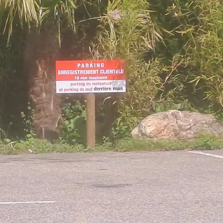 Chalet Pour 5 Personnes Equipe Sur Emplacement Privatif Dans Camping 4 Etoiles Appartenant Et Gere Par Un Particulier