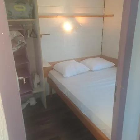 Chalet Pour 5 Personnes Equipe Sur Emplacement Privatif Dans Camping 4 Etoiles Appartenant Et Gere Par Un Particulier