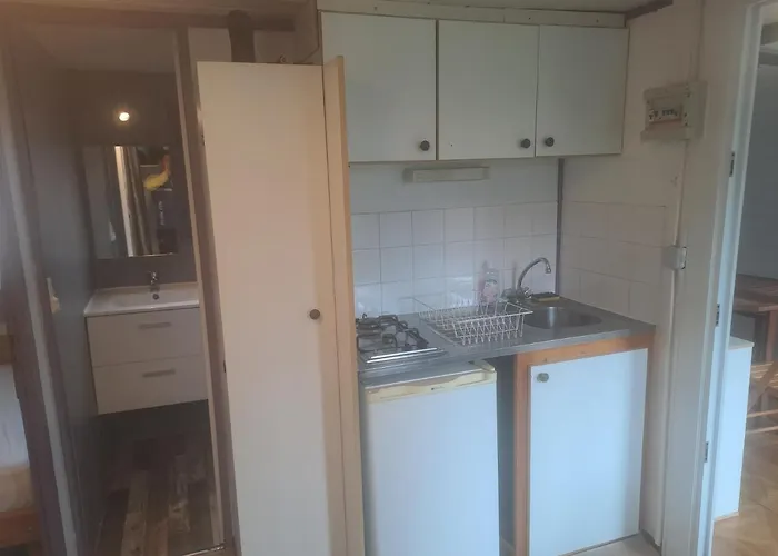 Кемпинг Chalet Pour 5 Personnes Equipe Sur Emplacement Privatif Dans Camping 4 Etoiles Appartenant Et Gere Par Un Particulier