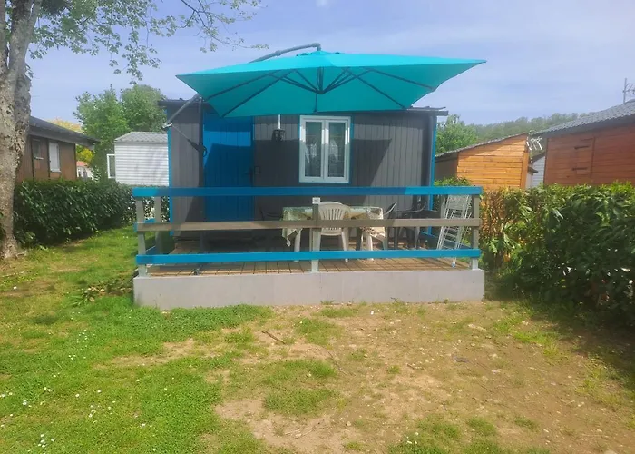 Кемпинг Chalet Pour 5 Personnes Equipe Sur Emplacement Privatif Dans Camping 4 Etoiles Appartenant Et Gere Par Un Particulier *
